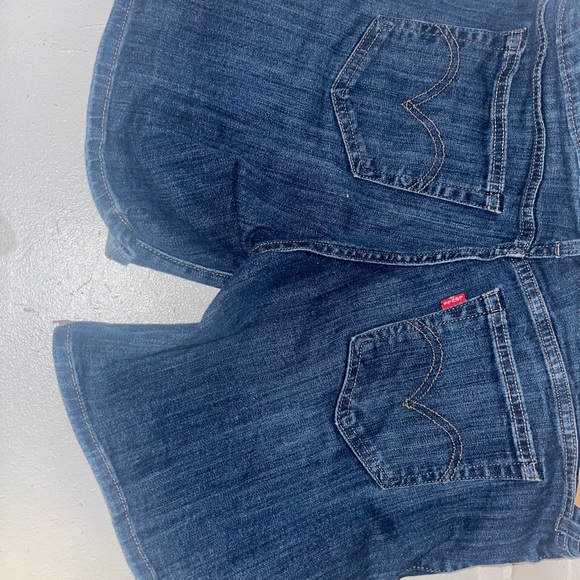 Levi’s Jean Shorts Womens Size 31 - Picture 6 of 7